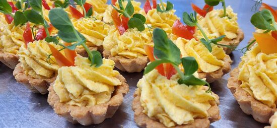 Pildīts groziņš ar siera masu