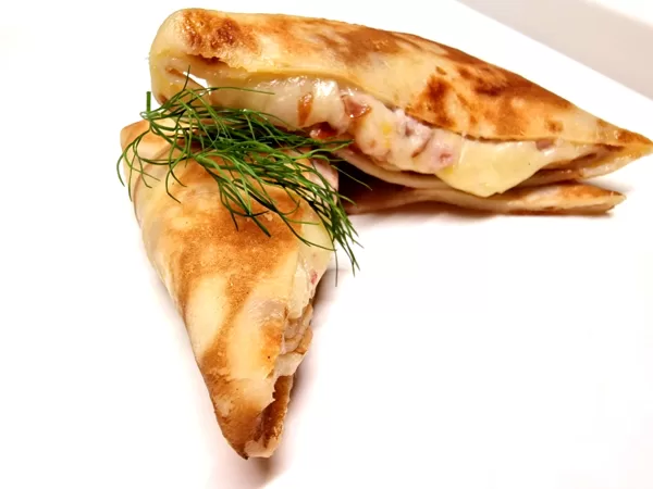Siera šķiņķa pankūkas